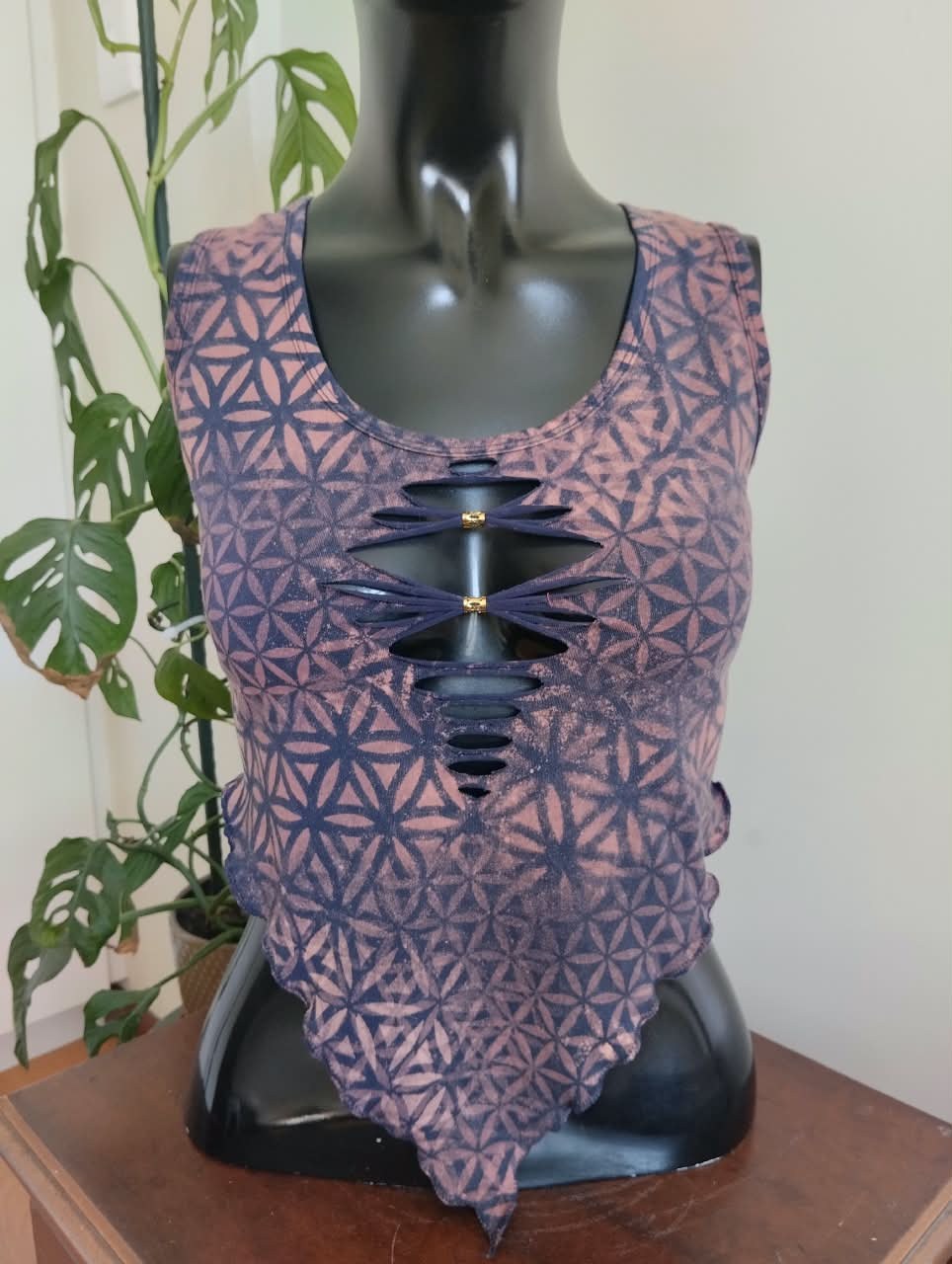Batik-dyed tank top with a laser-cut panel and a scalloped hem